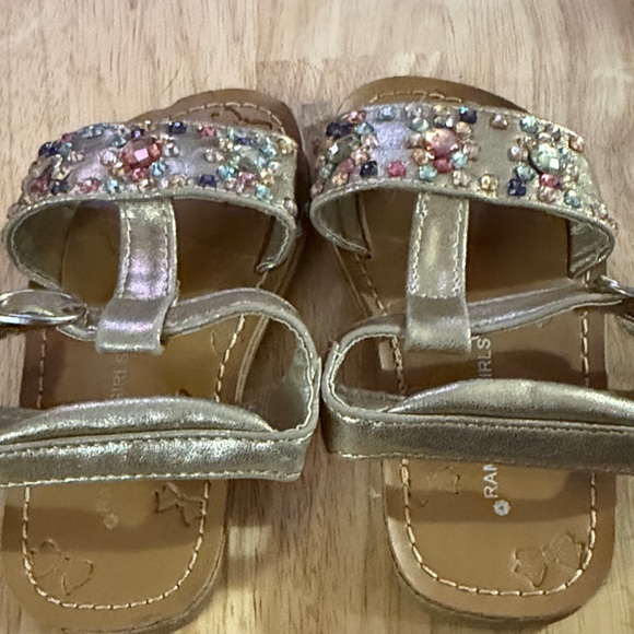 Converse Glittery Rainbow Sneakers & Sparkle Sandals Size 7 Set - Picture 13 of 14